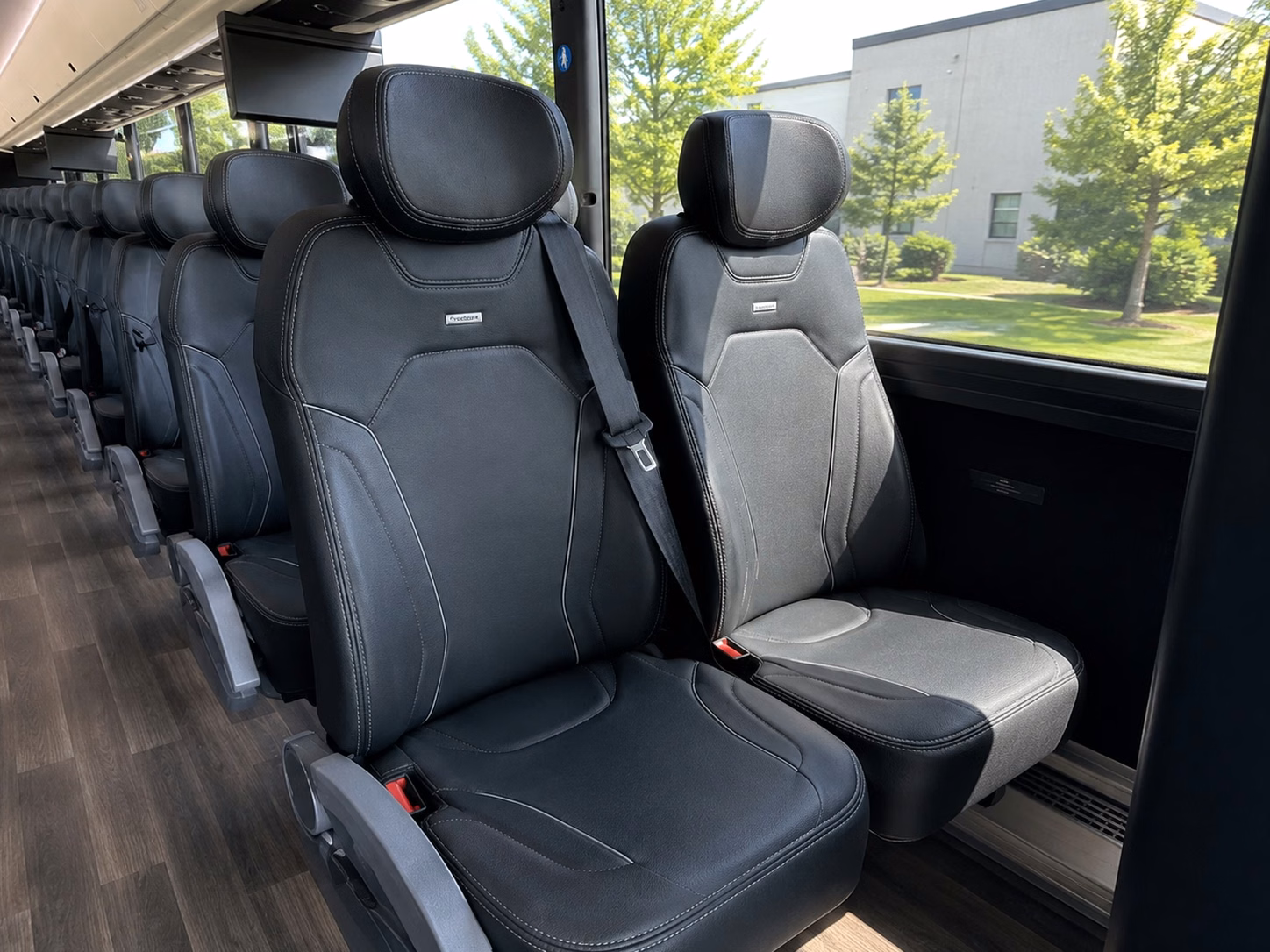 book wedding transportation in cedar rapids or any city nearby