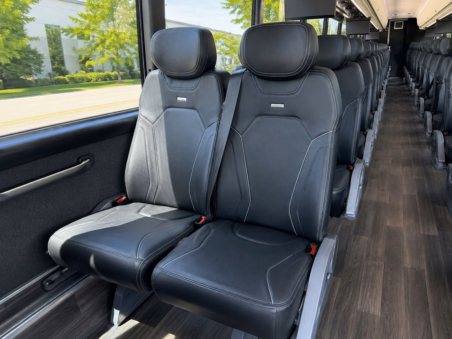 charter buses for stunning cedar rapids wedding venues