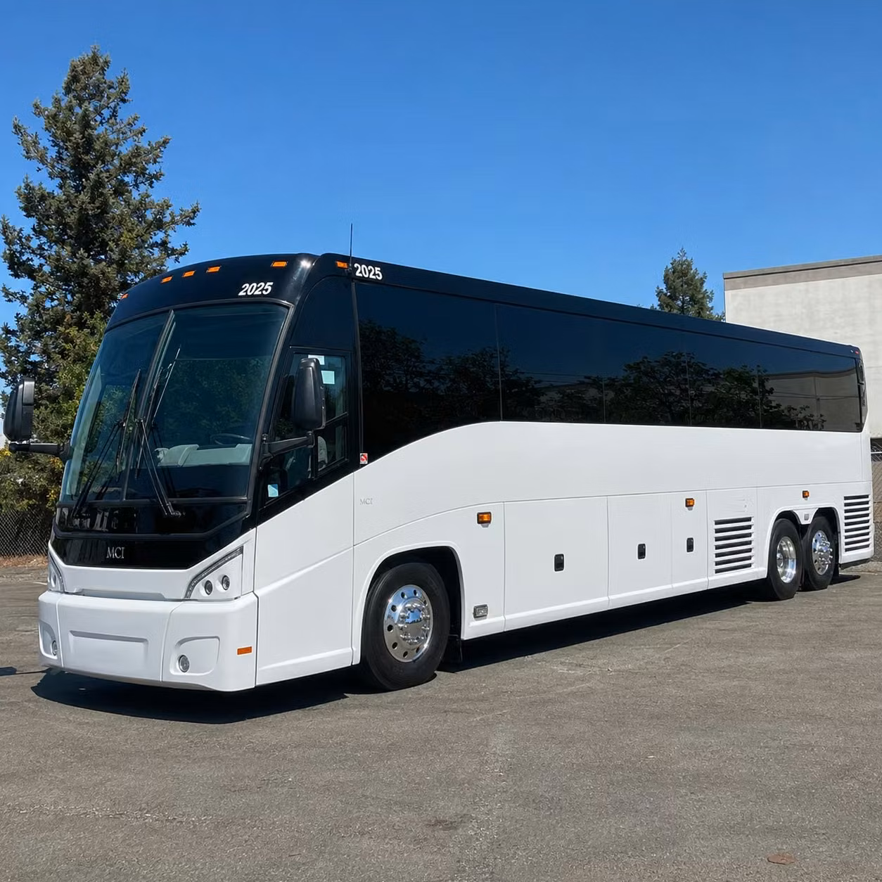 choosing the right long distance bus for your cedar rapids group trip starts with one quick form