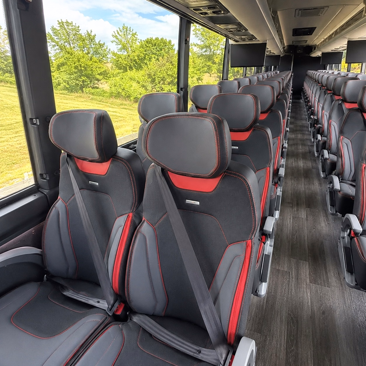 long distance corporate charter bus rentals from cedar rapids