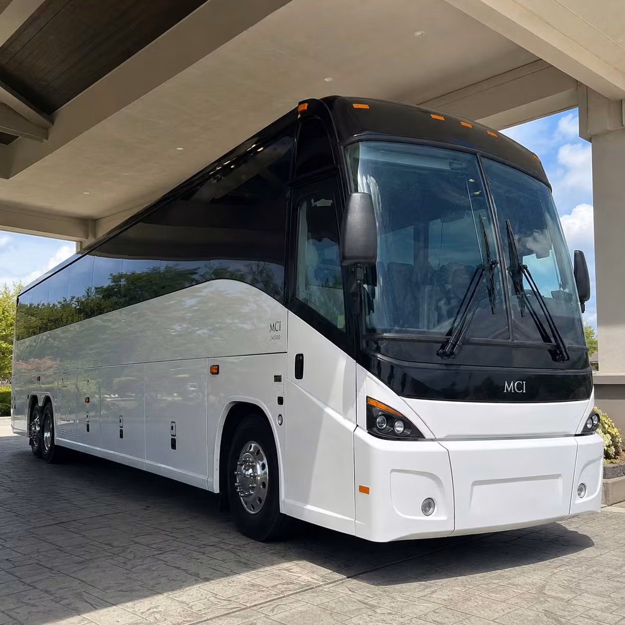 stress free group airport transfers to and from eastern iowa airport cid